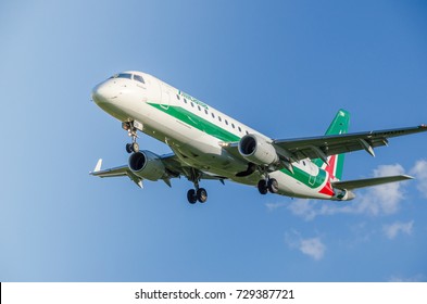 Embraer E175lr Images Stock Photos Vectors Shutterstock