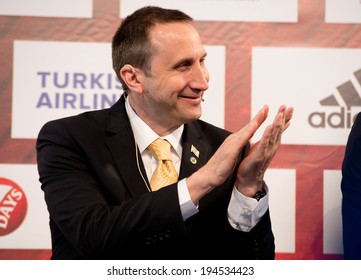 MILAN - MAY 15: Maccabi Electra Tel-Aviv's Head Coach David Blatt Attends The Opening Press Conference Of The Turkish Airlines Euroleague Final Four At Piazza Duomo On May 15, 2014.