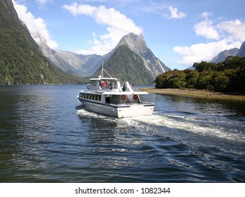 Milford Sound Boat Tour