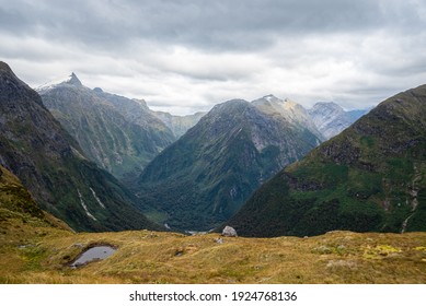 Milford Track MacKinnon Pass, New Zealand