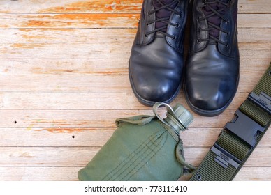 2,543 Soldier packing Images, Stock Photos & Vectors | Shutterstock