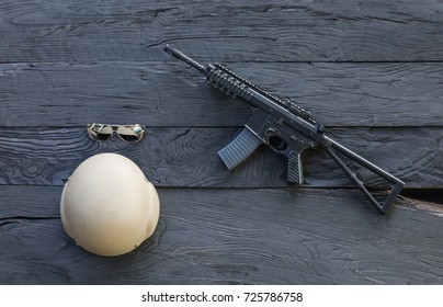 Military Helmet Machine Gun Stock Photo 725786758 | Shutterstock