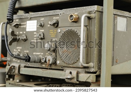 Military two-way field comminications radio