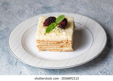 Milk Semolina Dessert With Biscuits (Turkish Name; Sutlu Irmik Tatlisi)