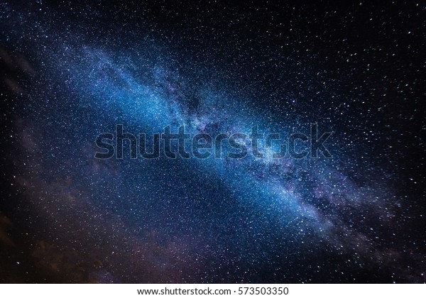 Milchstrasse Und Sternenhimmel Nachthimmel Astrophysik Hintergrund Stockfoto Jetzt Bearbeiten
