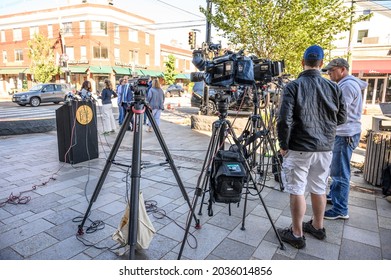 Millburn, New Jersey, USA - September 3, 2021: TV Crew And Cameras Await Governor Phil Murphy Press Conference Regarding Tropical Storm IDA In Millburn New Jersey. People Can Be Seen.