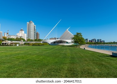 The Milwaukee Art Museum And Lakefront