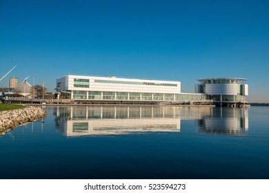 Milwaukee - Nov 6: Discovery World Over Lake Michigan In  Milwaukee On November 6, 2016