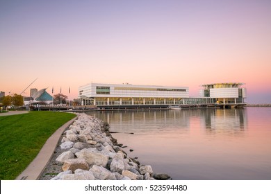 Milwaukee - Nov 6: Discovery World Over Lake Michigan In  Milwaukee On November 6, 2016