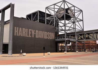 Milwaukee, Wisconsin / USA - April 6, 2019:  The Main Entrance Of The Harley Davidson Museum On An Overcast Foggy Day.  