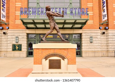 Imagenes Fotos De Stock Y Vectores Sobre Brewers Baseball