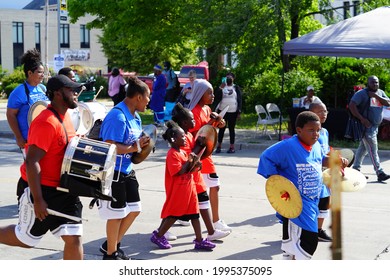 14,200 Drummers Parade Images, Stock Photos & Vectors | Shutterstock