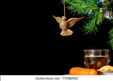 Mince Pie And Drink For Santa. Carrot For The Reindeer. Under The Christmas Tree On Xmas Eve. Father Christmas And Reindeer Thank-you Food.