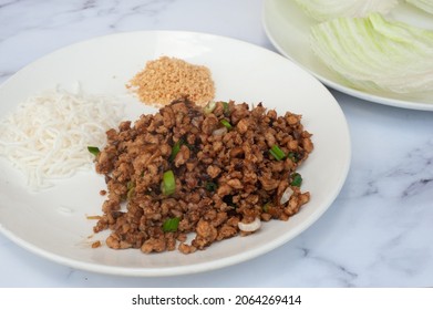 Minced Chicken In Lettuce Cups