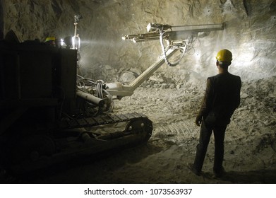 Mine underground workers