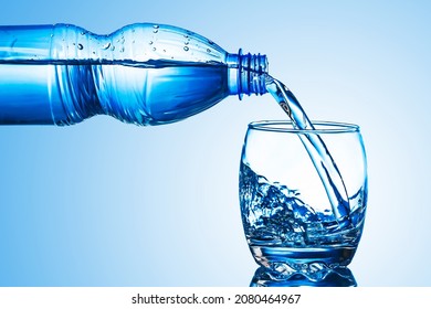 45,598 Bottle from pouring water Images, Stock Photos & Vectors ...