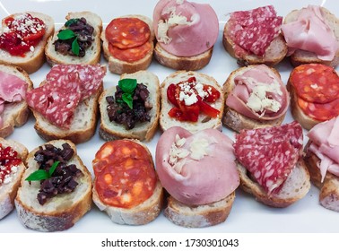 Mini Bruschetta With Assorted Toppings