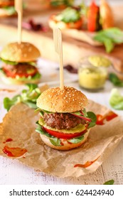 Mini Burger Sliders With Sweet Chili And Pesto