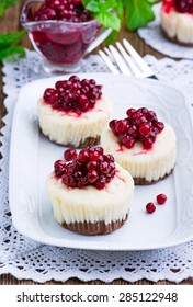 Mini Cheesecake With Cranberries