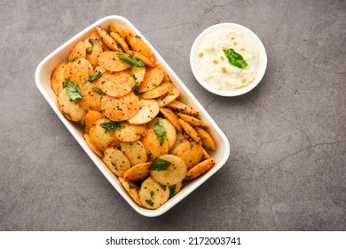 Mini Idli Fry With Coconut Chutney