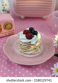 Mini Pavlova On The Table For Team Time