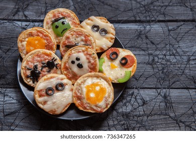 Mini Pizzas Decorated Spiders Mummies Halloween Stock Photo 736347265 ...