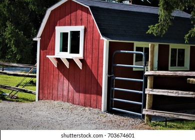 Mini Red Barn