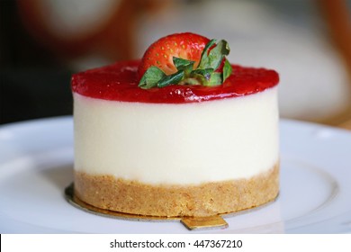 mini round strawberry cheesecake close view - Powered by Shutterstock