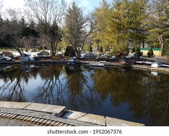 Mini Village On The Lake,Mini Model Train