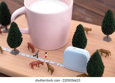 Miniature Creative Milk Cow And Exercise Jogging