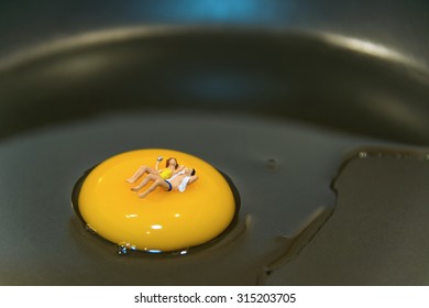 Miniature People Sleeping On Egg 