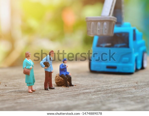 miniature construction toys