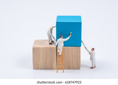 Miniature People Worker Painting Wood Cube Building Block