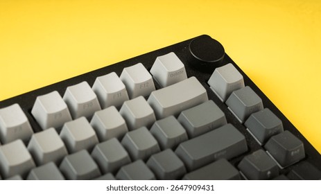 vibrant mechanical top gradient
