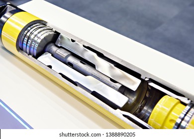 Mining DTH hammer cross section