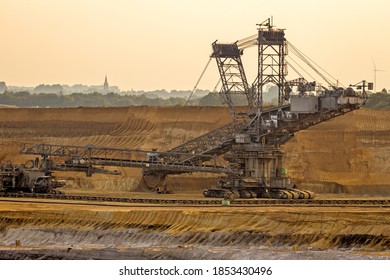 Bergbauausrüstung in einer Brauner Kohlebergwerk.