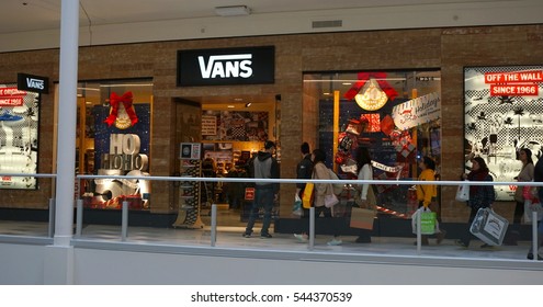 vans shoe store