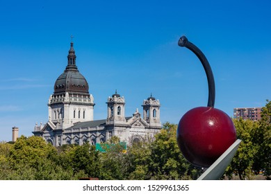 Minneapolis, Minnesota, USA, September 29th 2019. People Enjoyed The Cherry Sculpture In The Minneapolis Sculpture Garden