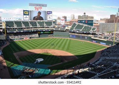 MINNEAPOLIS, MN - JUNE 15: View of Target Field during batting practice before Major League Baseball game between the Colorado Rockies and the Minnesota Twins on June 15, 2010 in Minneapolis, MN