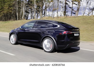 Bilder Stockfoton Och Vektorer Med Tesla Plug Shutterstock