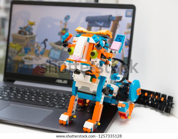 lego boost frankie the cat