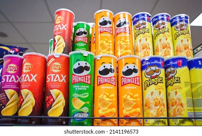 Pringles in supermarket Images, Stock Photos & Vectors | Shutterstock