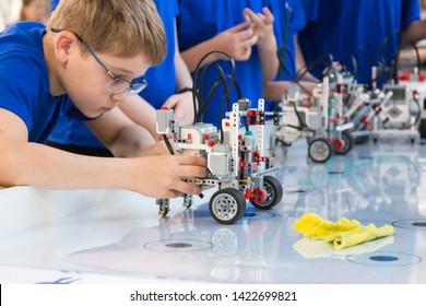 2,398 Teen robotics Images, Stock Photos & Vectors | Shutterstock