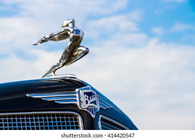 vintage 1950 buick car shield logo