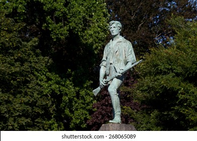 Minuteman Statue