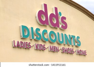 Mirimar, FL-USA May 08, 2019: DD's Discounts Is Part Of The Ross Family Retailer That Offers Deep Discounts On Clothing As Well As Other Commercial Products.