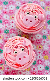 Miss Piggy Cupcakes Beautiful Delicious Cakes Stock Photo (Edit Now ...