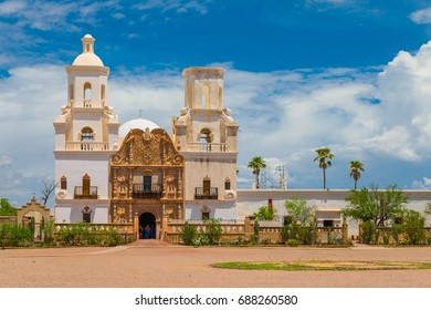 Mission San Xavier Del Bac Stock Photo 688260580 | Shutterstock