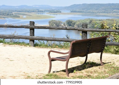 Mississippi River Overlook--Bellevue Iowa