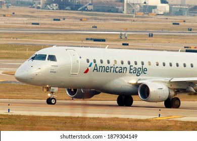 MISSOURI, ST.LOUIS - December 18, 2020: Envoy Air (American Eagle) Embraer ERJ-175 Departing St. Louis Lambert International Airport.